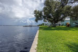 3225 Riverside Drive, Fort Myers, FL 33916 Sold 11/19/25