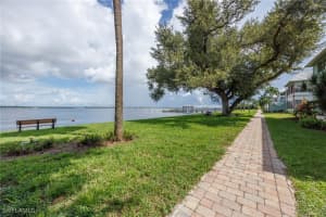 3225 Riverside Drive, Fort Myers, FL 33916 Sold 11/19/25