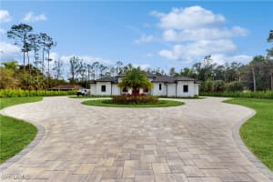 5990 English Oaks Lane, Naples, FL 34119 - MLS#225005742