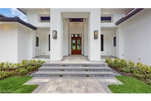 5990 English Oaks Lane, Naples, FL 34119 - MLS#225005742
