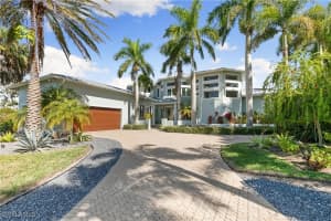 831 Caxambas Dr, Marco Island