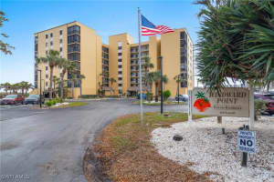 400 Lenell Road, Fort Myers Beach, FL 33931 Sold 03/27/25