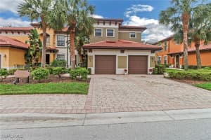 1296 Verde Dr 3, Naples