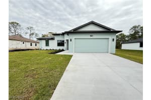 1014 Magnolia Avenue, Lehigh Acres, FL 33972 - MLS#225005969