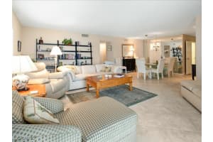 1919 Gulf Shore Boulevard, Naples, FL 34102 Sold 04/14/25