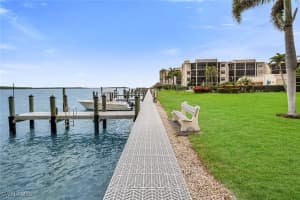 933 Collier Court, Marco Island, FL 34145 - MLS#225006029