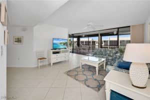 933 Collier Court, Marco Island, FL 34145 - MLS#225006029