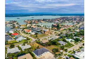 572 Barfield Drive, Marco Island, FL 34145 Sold 09/10/25