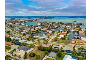 572 Barfield Drive, Marco Island, FL 34145 Sold 09/10/25