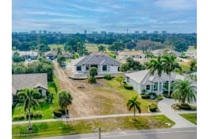 572 Barfield Drive, Marco Island, FL 34145 Sold 09/10/25