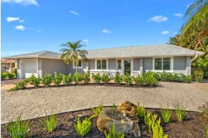 16 Palmview Blvd, Fort Myers Beach