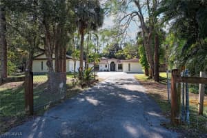 5530 Palmetto Woods Dr, Naples