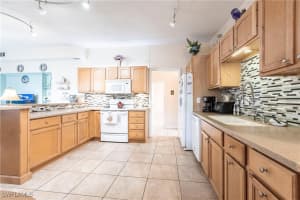 4400 Hill Drive, Fort Myers, FL 33901 Sold 04/28/25