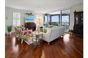 430 Cove Tower Drive, Naples, FL 34110 Sold 03/05/25