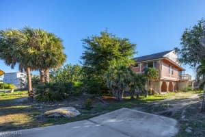 1258 Sand Castle Road, Sanibel, FL 33957 Sold 04/30/25