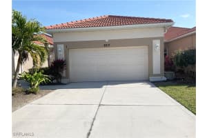 8217 Sanctuary Dr 93, Naples
