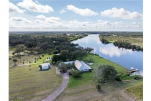 5350 Fort Denaud Road, Labelle, FL 33935 Sold 04/30/25