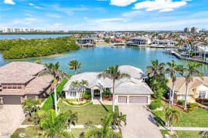 650 Rockport Ct, Marco Island