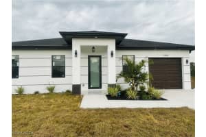 3204 20th Street, Lehigh Acres, FL 33976 - MLS#225006690