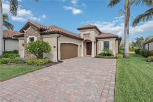 3066 Aviamar Cir, Naples