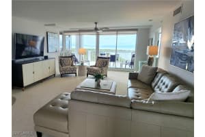 6849 Grenadier Boulevard, Naples, FL 34108 Sold 02/28/25
