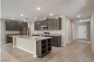 324 1st Place, Cape Coral, FL 33993 - MLS#225006776