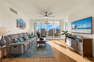325 Dunes Boulevard, Naples, FL 34110 Sold 04/11/25