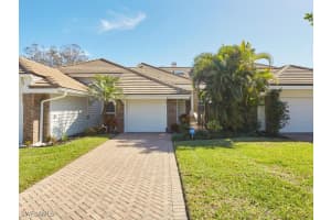 575 Park Shore Dr H2, Naples
