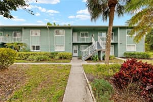136 Cypress Way E 7, Naples