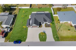 423 6th Terrace, Cape Coral, FL 33993 - MLS#225007007