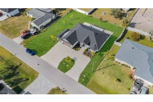 423 6th Terrace, Cape Coral, FL 33993 - MLS#225007007