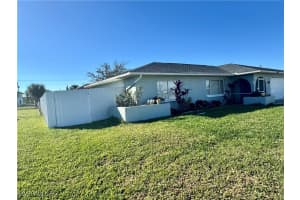 224 9th Terrace, Cape Coral, FL 33909 - MLS#225007083