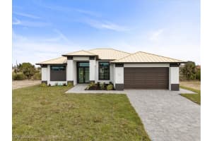 421 31st Place, Cape Coral, FL 33993 - MLS#225007156