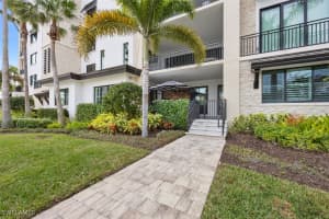 1130 3rd Avenue, Naples, FL 34102 - MLS#225007400