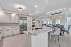 285 Grande Way, Naples, FL 34110 Sold 08/19/25