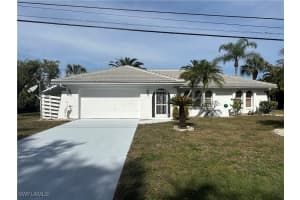 2803 5th Street, Lehigh Acres, FL 33972 Sold 02/07/25