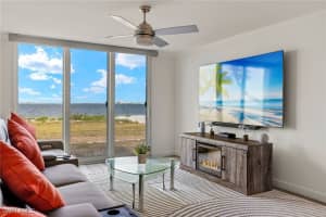 200 Periwinkle Way, Sanibel, FL 33957 - MLS#225007568