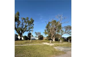 924 Ridgeway Drive, North Fort Myers, FL 33903 Sold 03/07/25