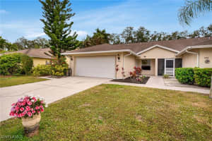 566 Saint Andrews Blvd 23, Naples