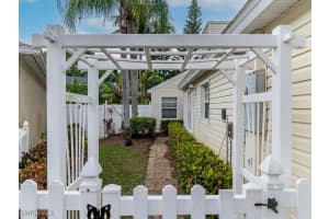 1033 Silverstrand Drive, Naples, FL 34110 Sold 02/28/25