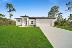 1120 Roosevelt Avenue, Lehigh Acres, FL 33936 Sold 04/04/25
