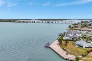 980 Iris Court, Marco Island, FL 34145 - MLS#225008184