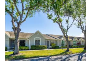 10808 King George Ln 2602, Naples