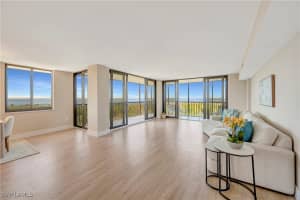 11 Bluebill Avenue, Naples, FL 34108 - MLS#225008279