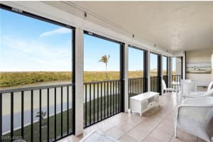 15 Bluebill Avenue, Naples, FL 34108 - MLS#225008282