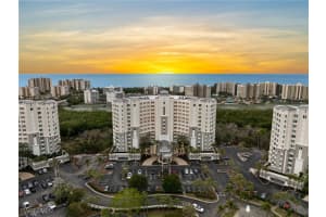 315 Dunes Boulevard, Naples, FL 34110 Sold 08/22/25