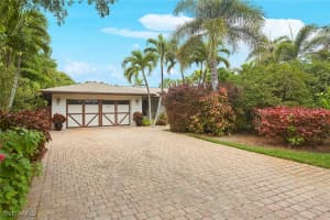 695 7th Ave N, Naples