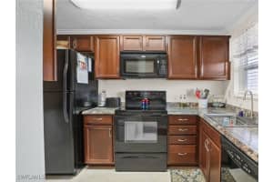 499 Forest Lakes Boulevard, Naples, FL 34105 Sold 04/17/25