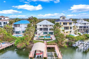 233 Bayfront Drive, Bonita Springs, FL 34134 Sold 05/19/25