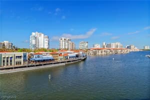 205 Park Shore Drive, Naples, FL 34103 - MLS#225008605